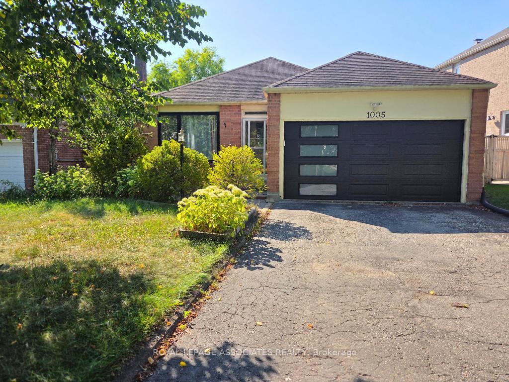1005-maury-crescent-pickering-ontario-e12406949