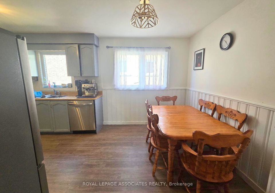 1005-maury-crescent-pickering-ontario-e12406949
