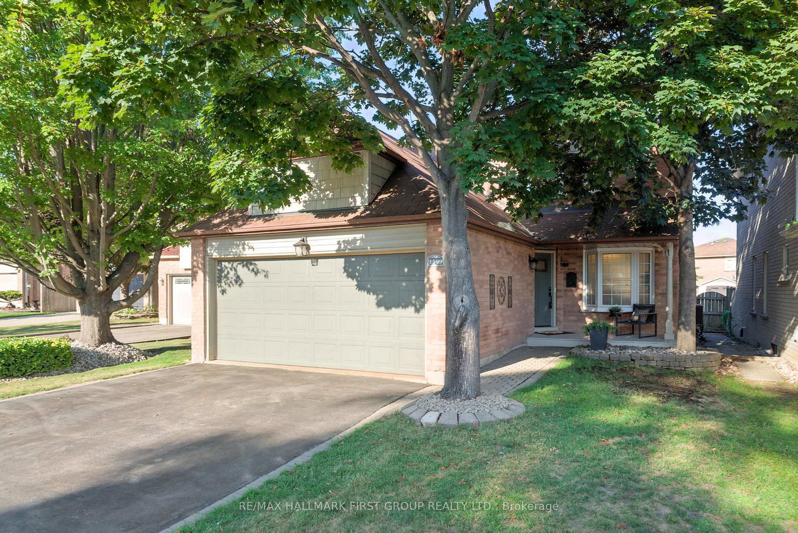 1509-sturgeon-court-pickering-ontario-e12407617