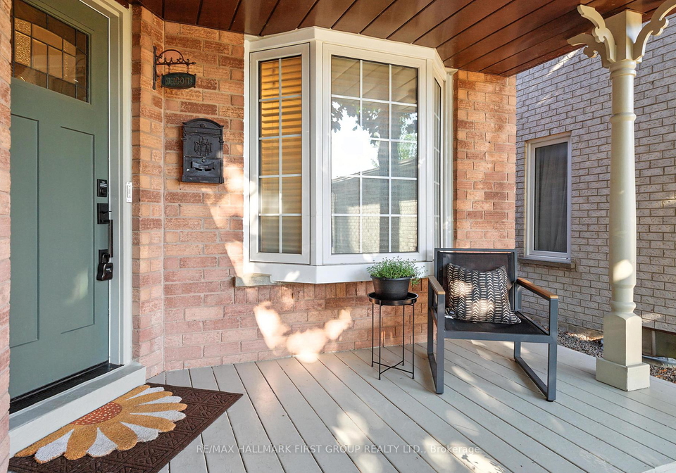 1509-sturgeon-court-pickering-ontario-e12407617