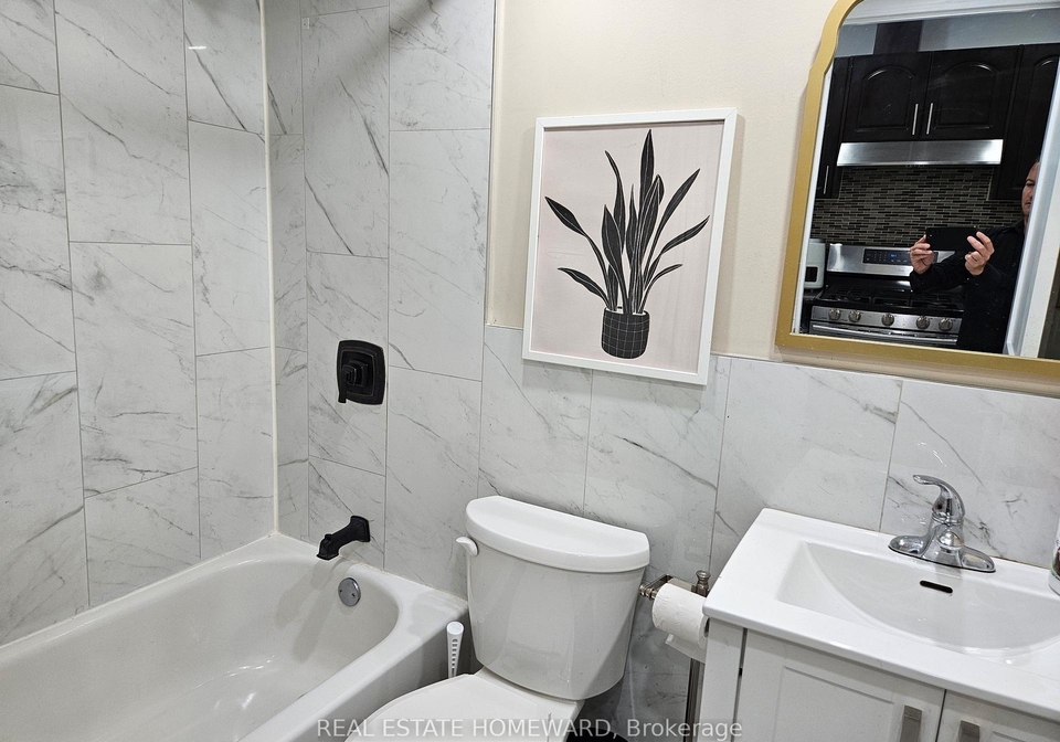 141-coxwell-avenue-toronto-ontario-e12408361