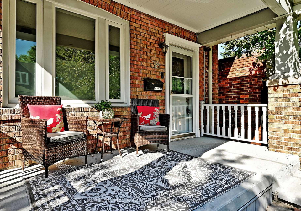38-gates-avenue-toronto-ontario-e12408371