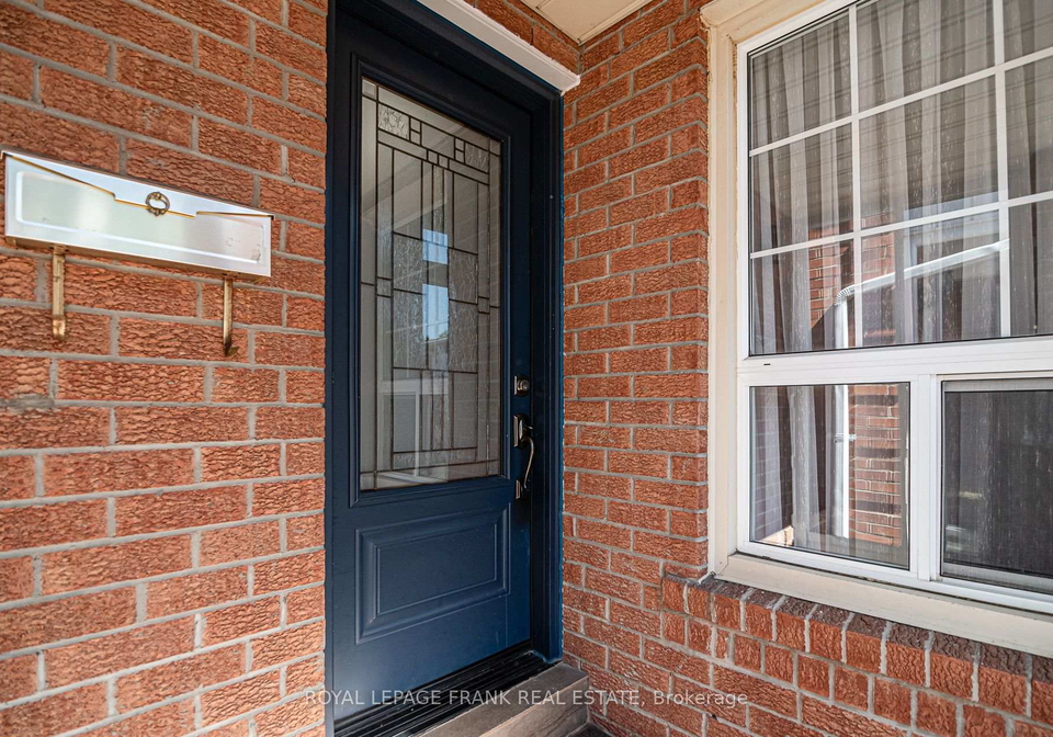 40-redhead-crescent-scarborough-ontario-e12408449
