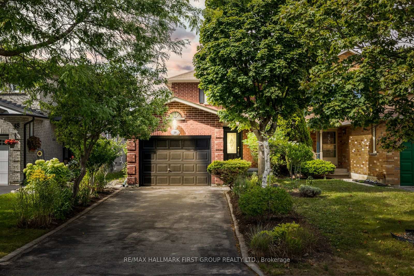 50-stagemaster-crescent-clarington-ontario-e12409208