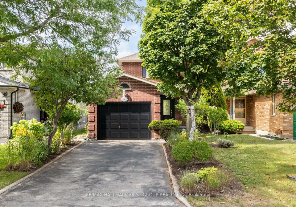 50-stagemaster-crescent-clarington-ontario-e12409208