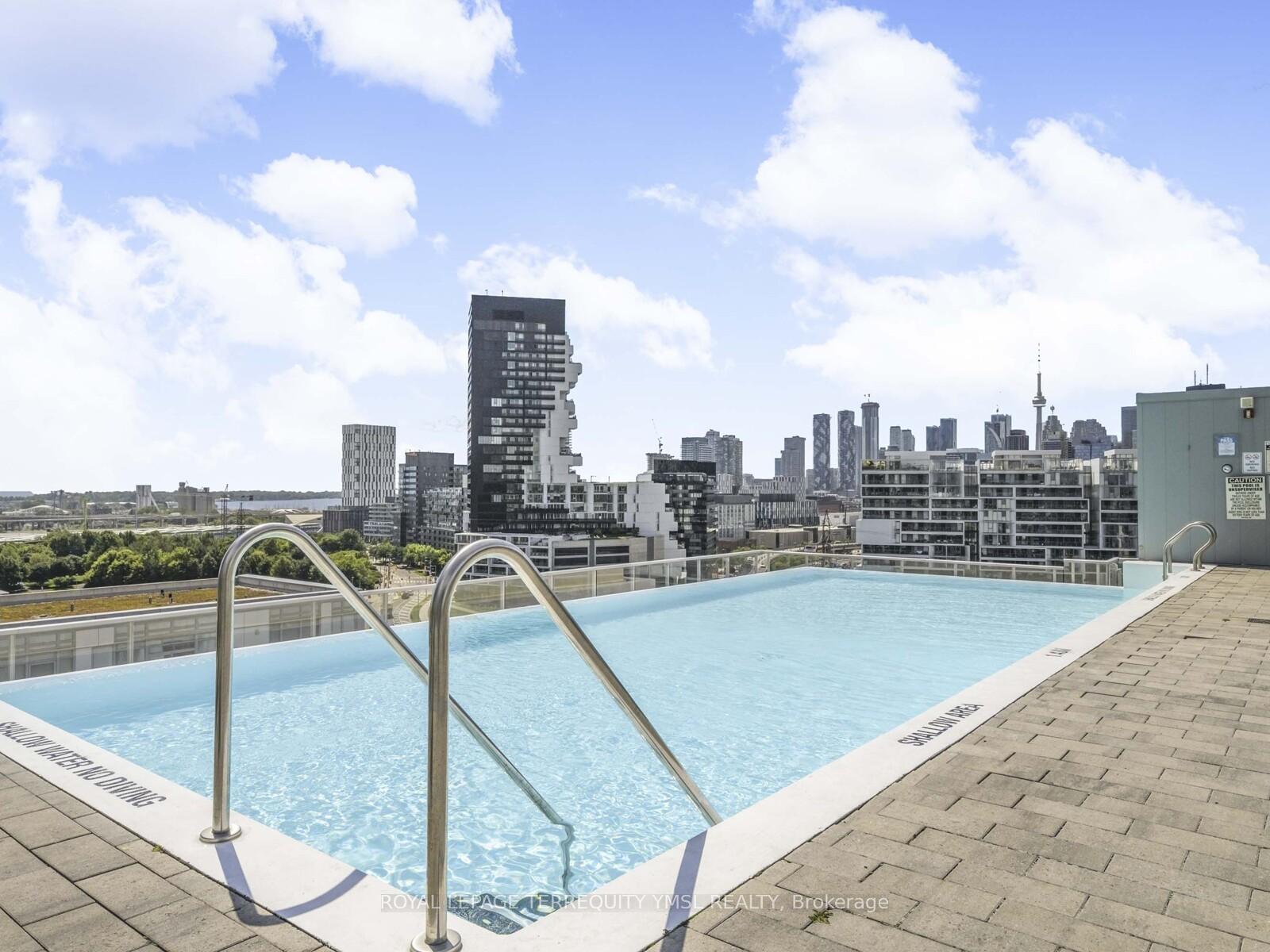 15-baseball-place-toronto-ontario-e12409824