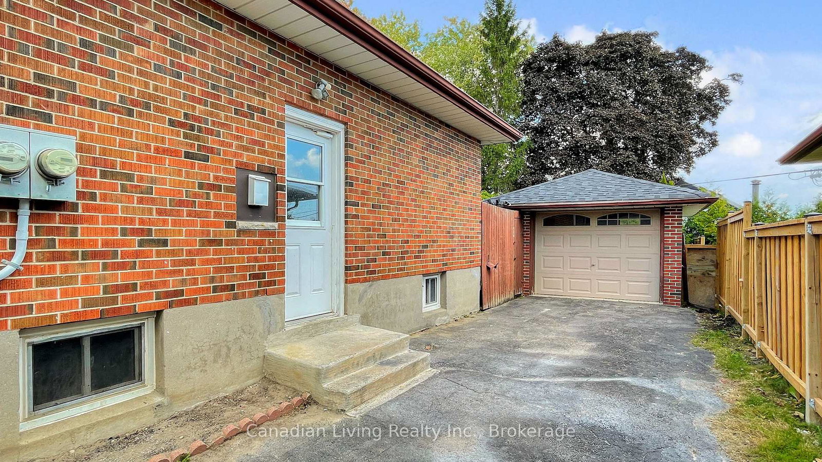2-599-gibbons-street-oshawa-ontario-e12411145