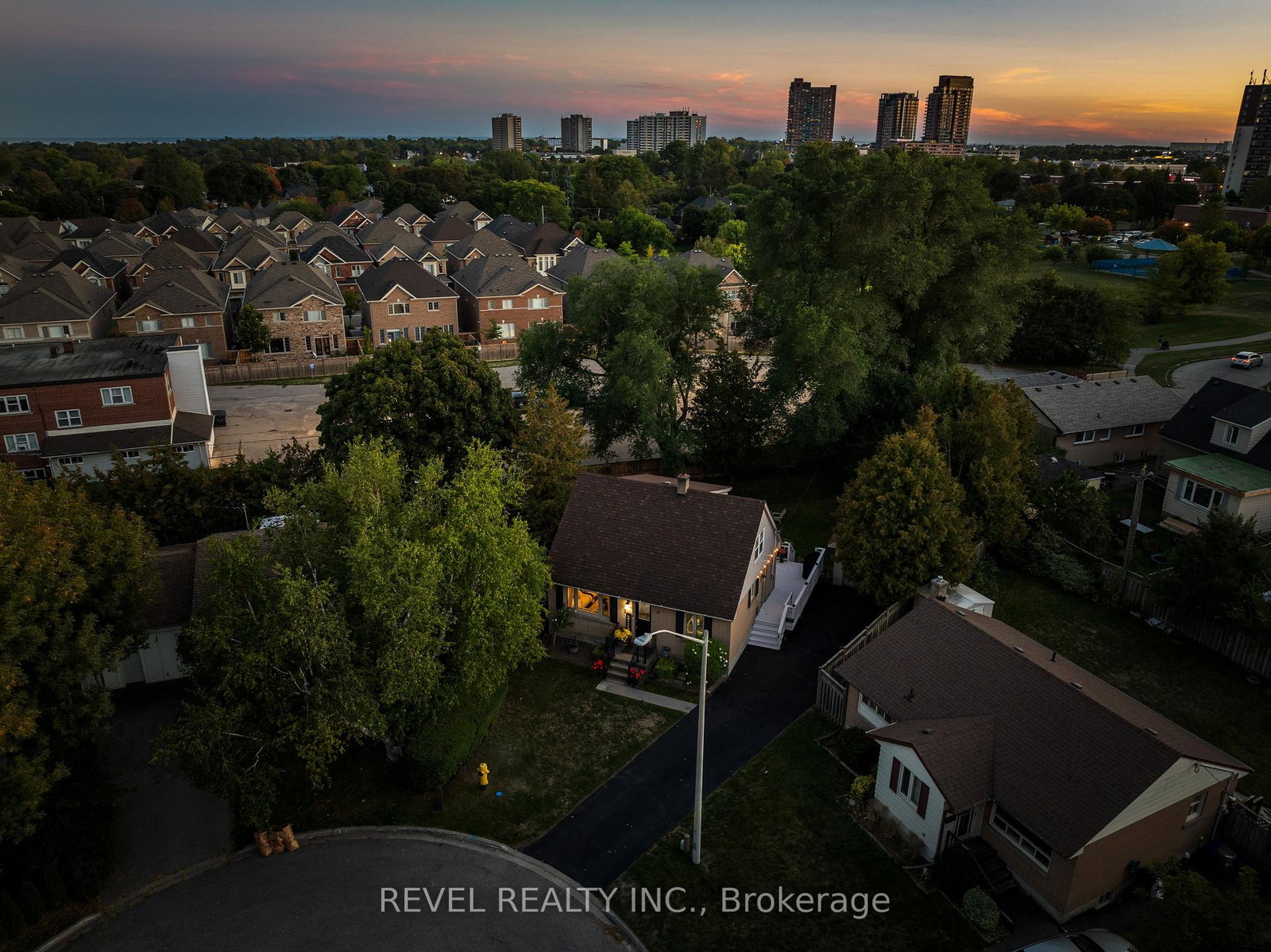 3-glenwood-terrace-ajax-ontario-e12411696