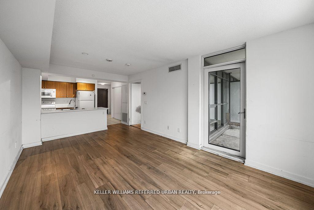 8-trent-avenue-toronto-ontario-e12413192