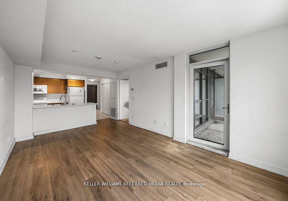 8-trent-avenue-toronto-ontario-e12413192