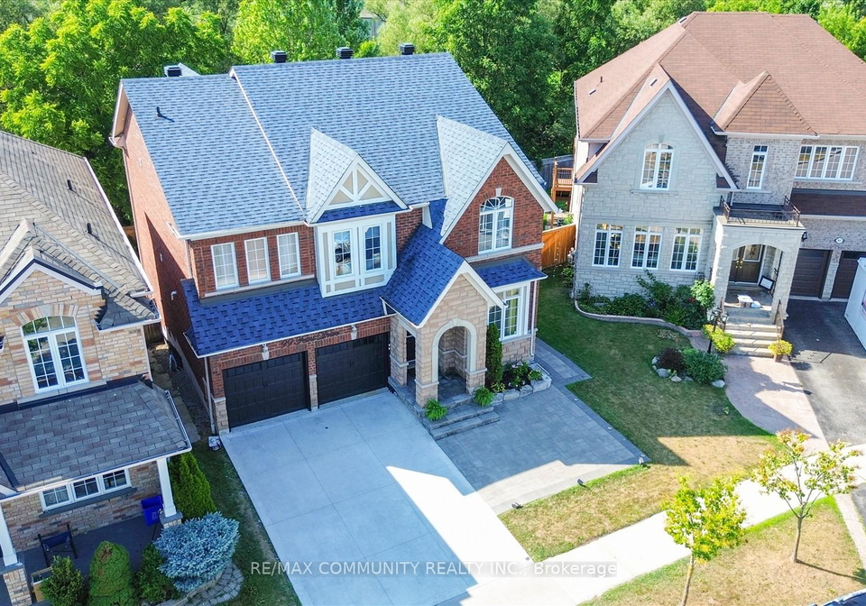99-feint-drive-ajax-ontario-e12413545