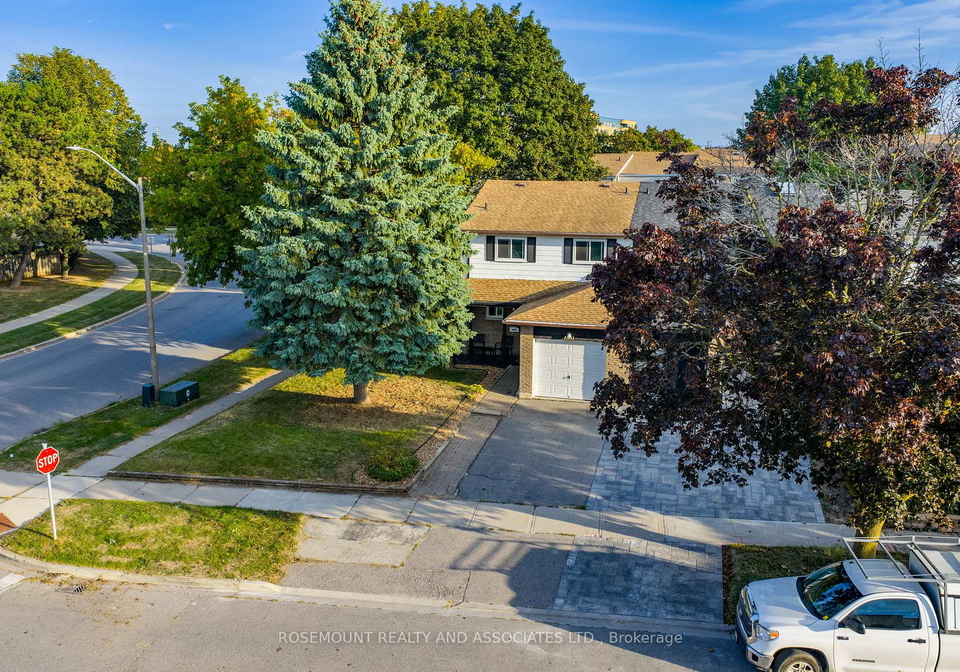 1551-alwin-circle-pickering-ontario-e12414005