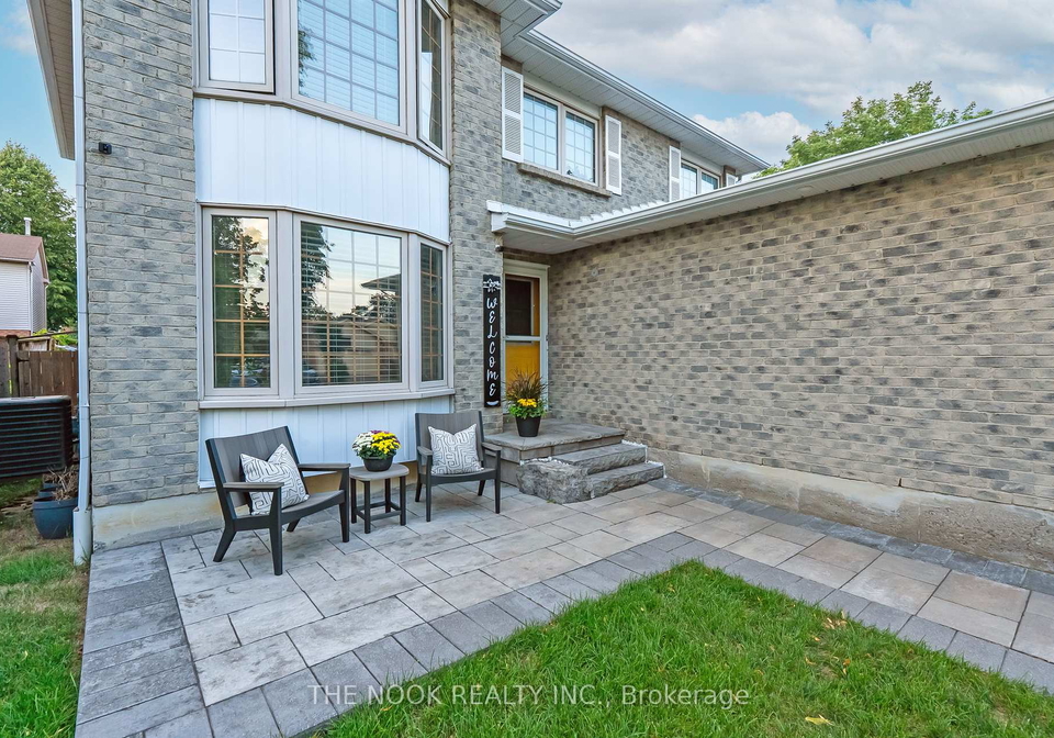 18-mowat-court-whitby-ontario-e12414551