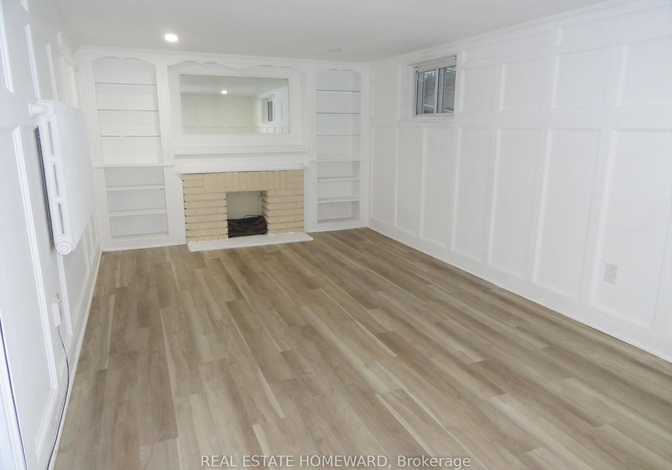 328-linsmore-crescent-east-york-ontario-e12415412