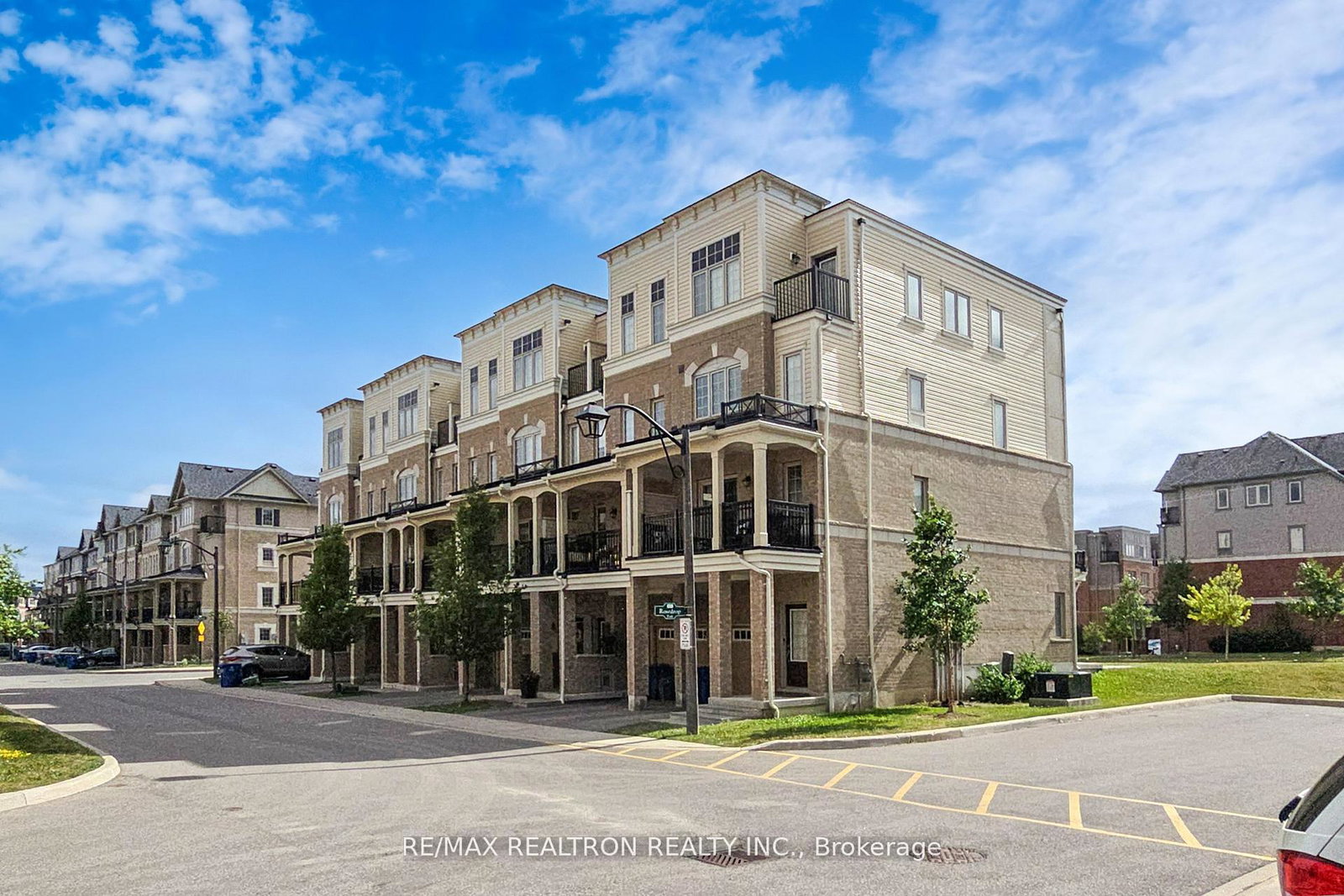2472-rosedrop-path-oshawa-ontario-e12415444
