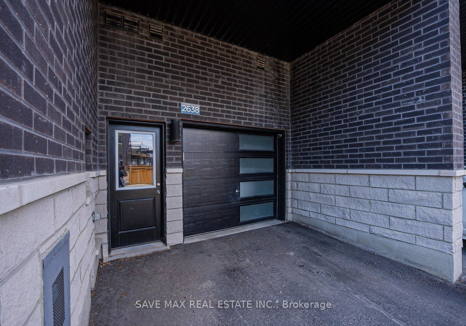 2638-castlegate-crossing-pickering-ontario-e12416779