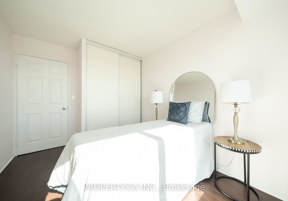 8-lee-centre-drive-scarborough-ontario-e12416930