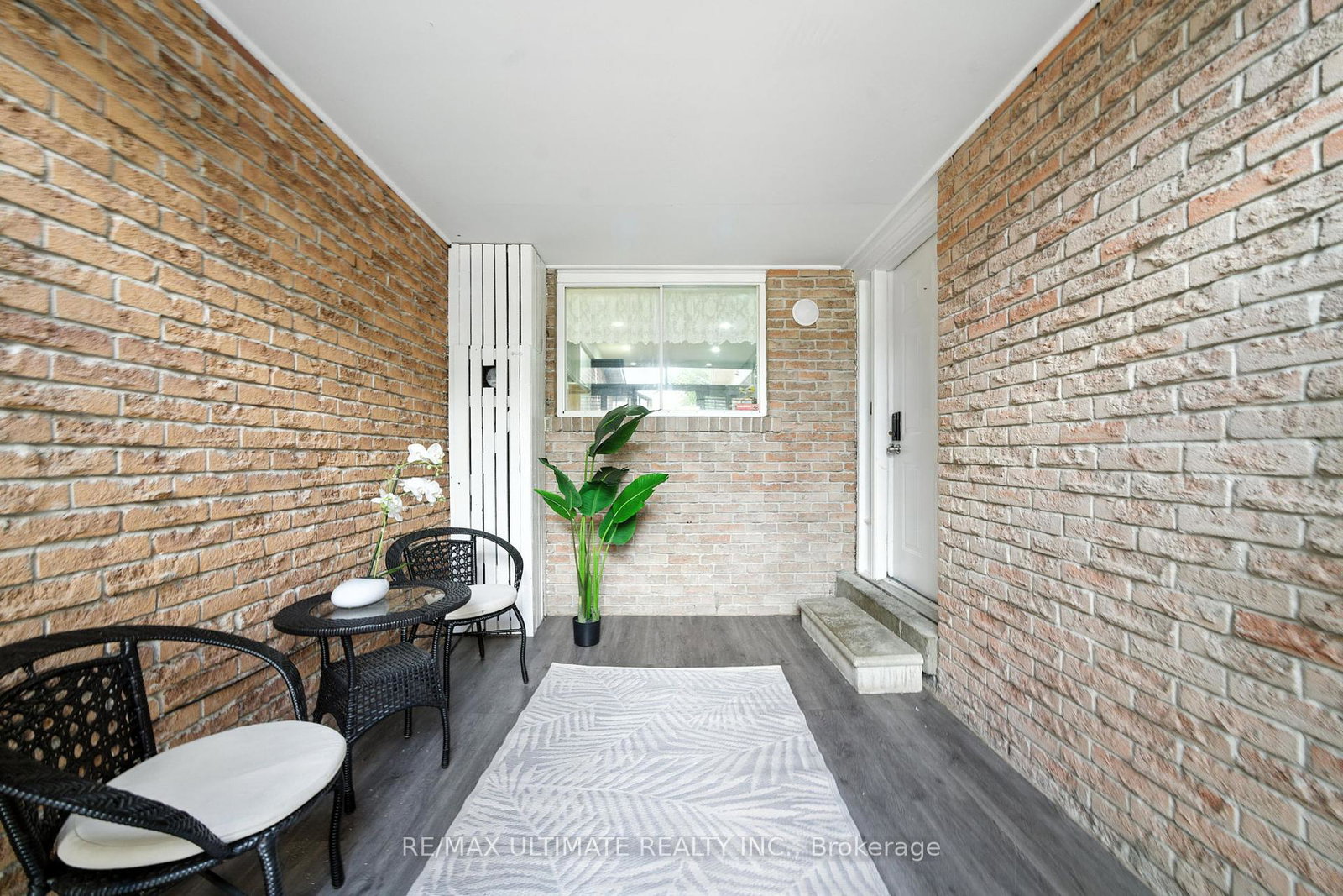 1553-geta-circle-pickering-ontario-e12417128