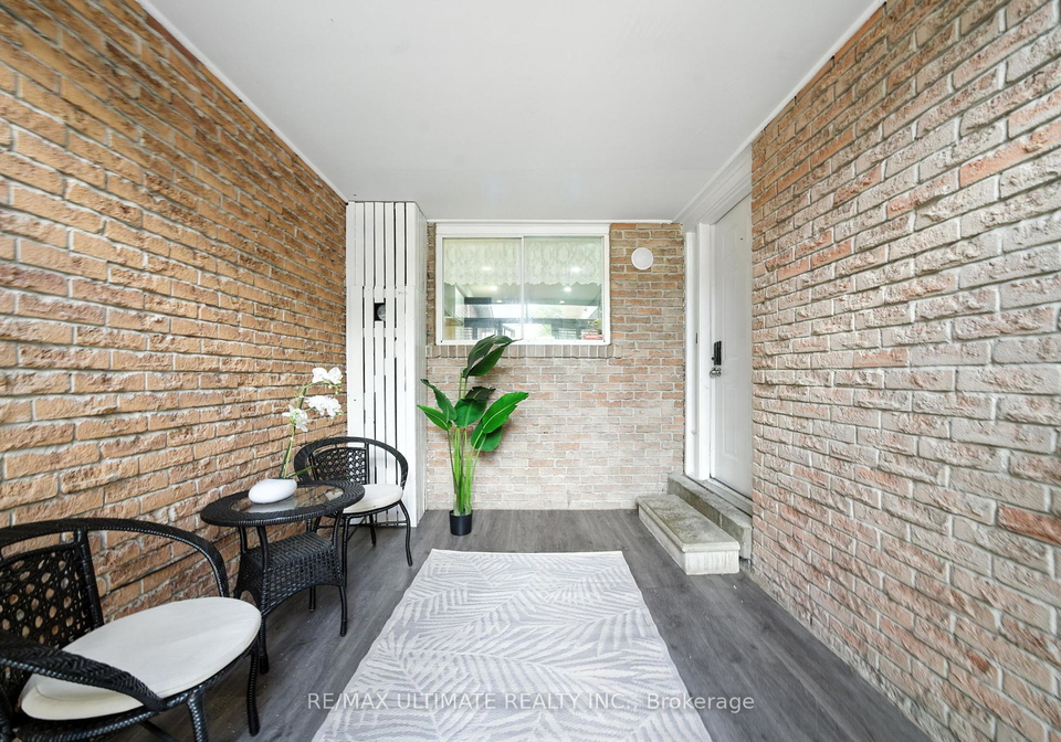 1553-geta-circle-pickering-ontario-e12417128