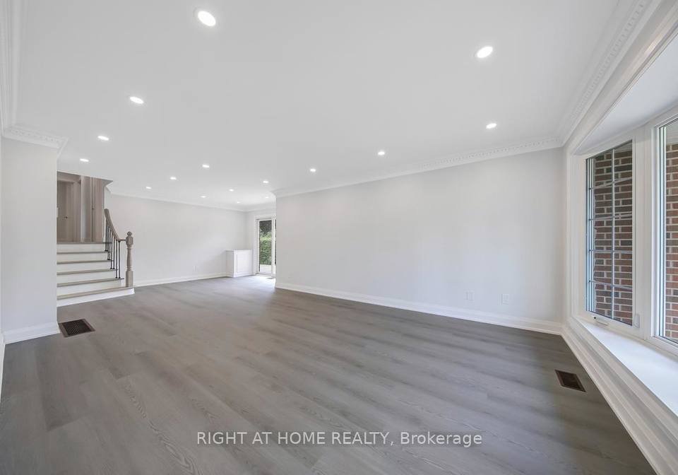 3-glendower-circuit-scarborough-ontario-e12417172