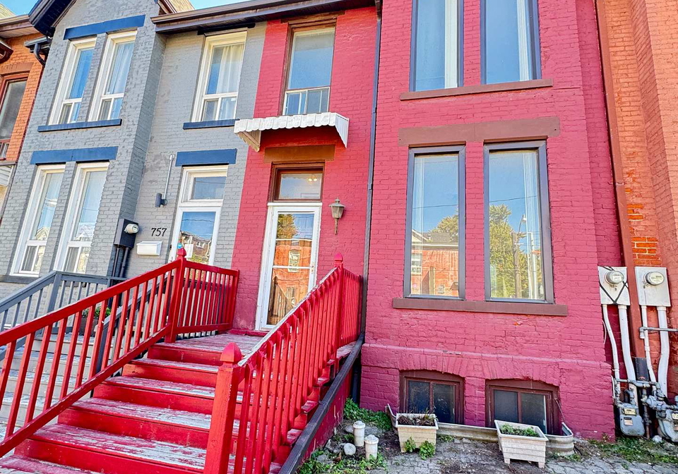 755-gerrard-street-e-toronto-ontario-e12417390