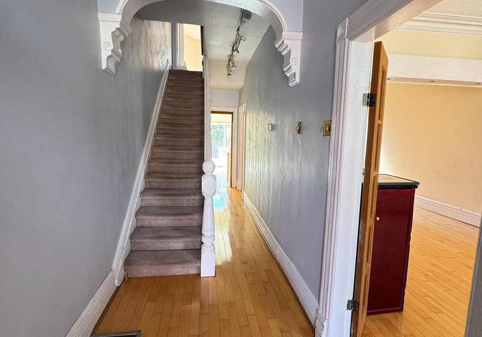 755-gerrard-street-e-toronto-ontario-e12417390