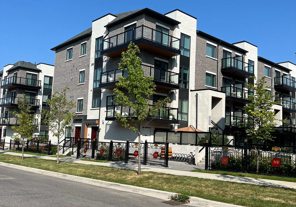 50-morecambe-gate-scarborough-ontario-e12417609