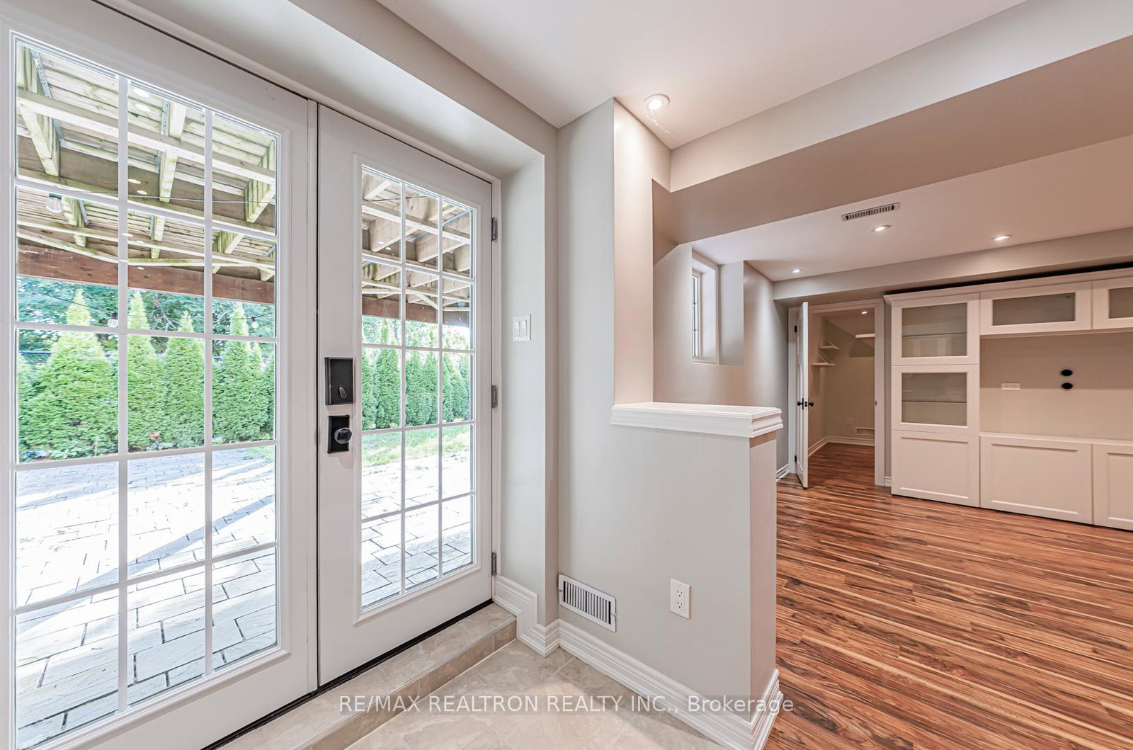 44-moynahan-crescent-ajax-ontario-e12417933