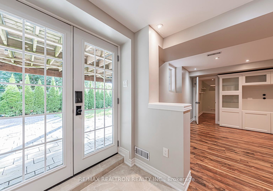 44-moynahan-crescent-ajax-ontario-e12417933