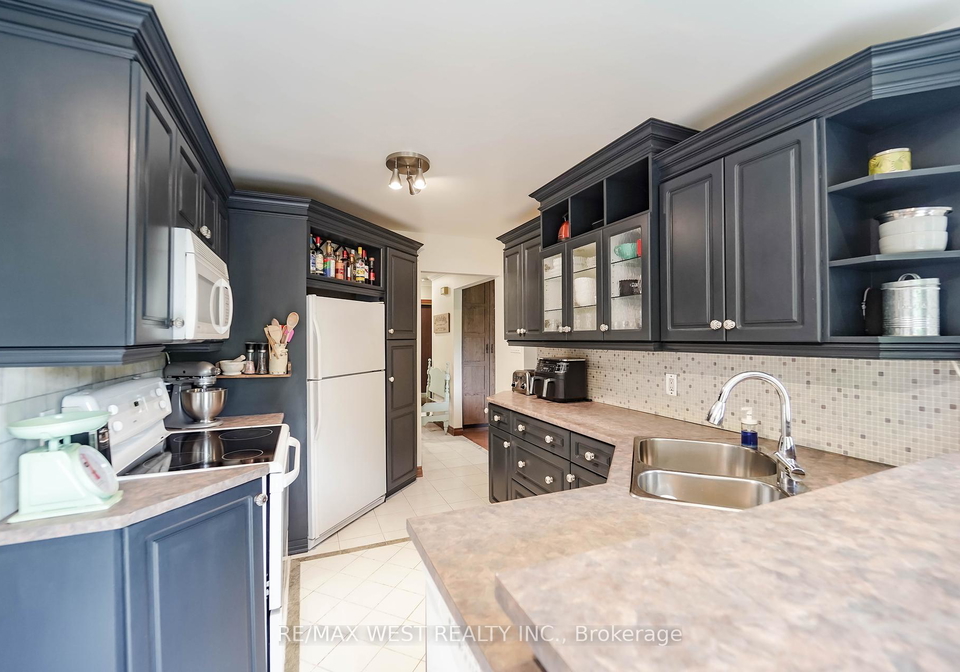 354-blackthorn-street-oshawa-ontario-e12418152