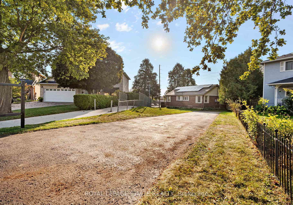 695-whistler-drive-oshawa-ontario-e12418431