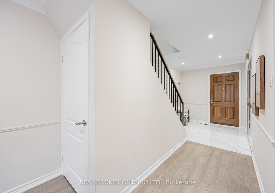 30-dundalk-drive-scarborough-ontario-e12418482