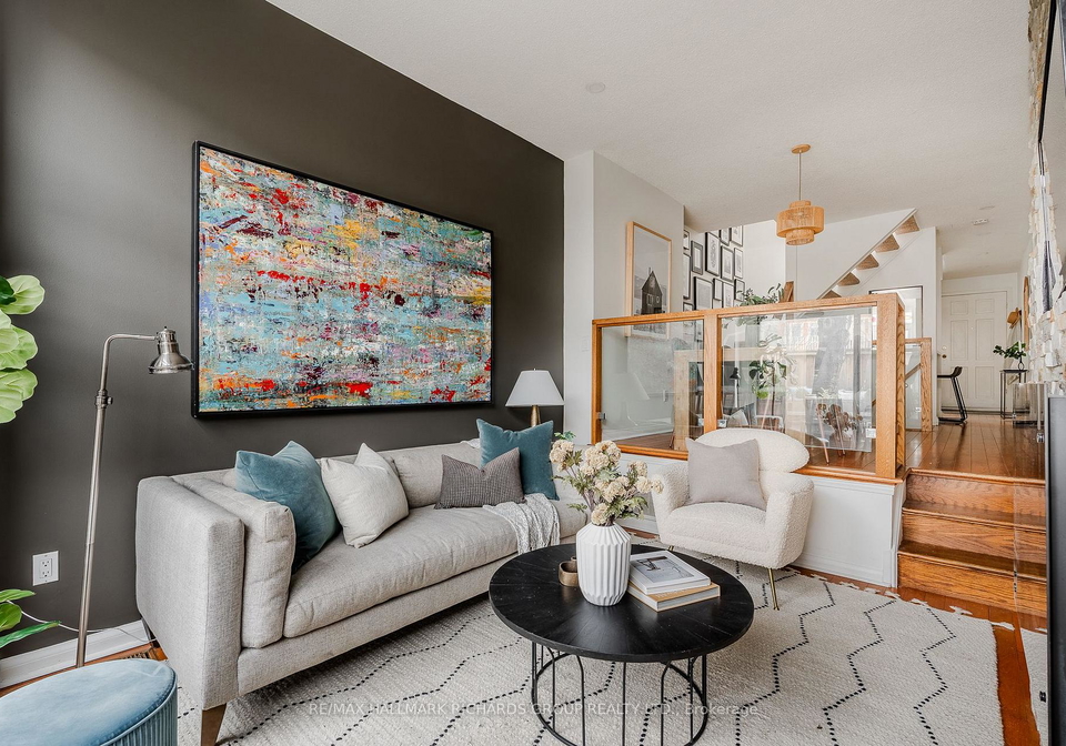 10-buller-avenue-toronto-ontario-e12418862