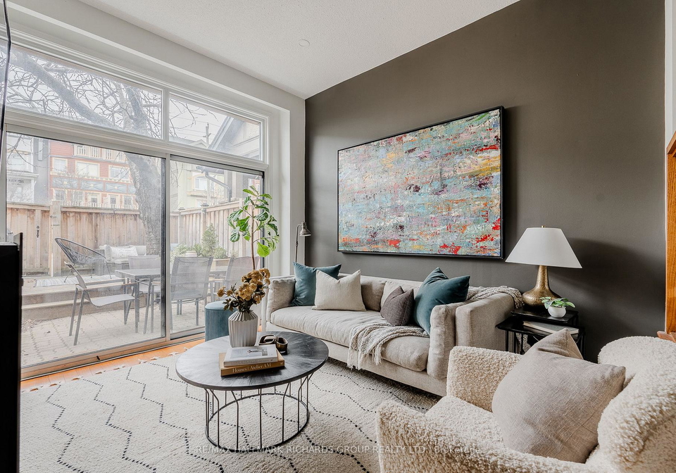 10-buller-avenue-toronto-ontario-e12418862
