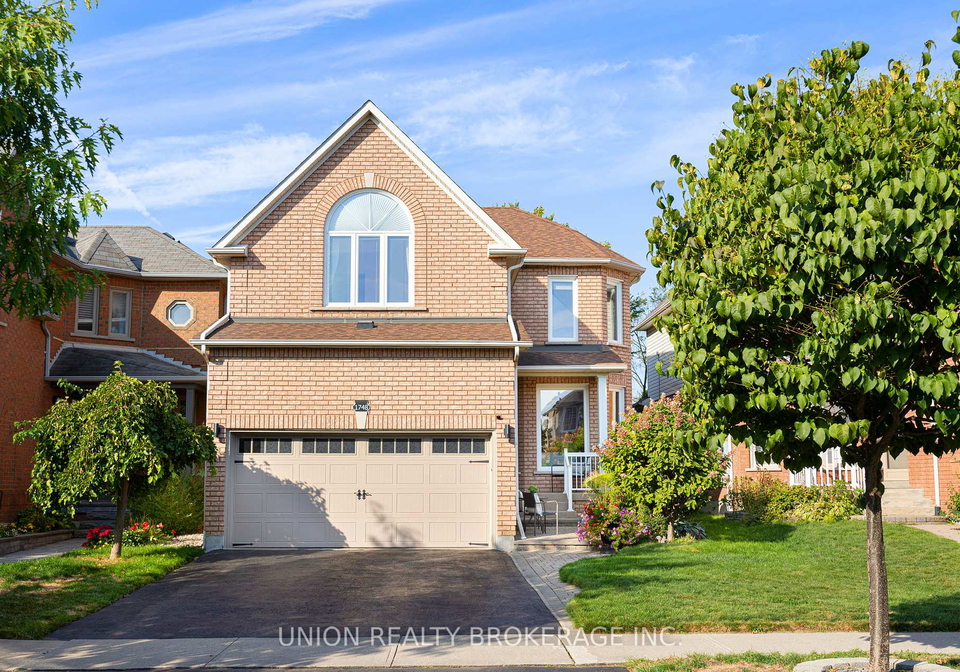 1748-autumn-crescent-pickering-ontario-e12419150