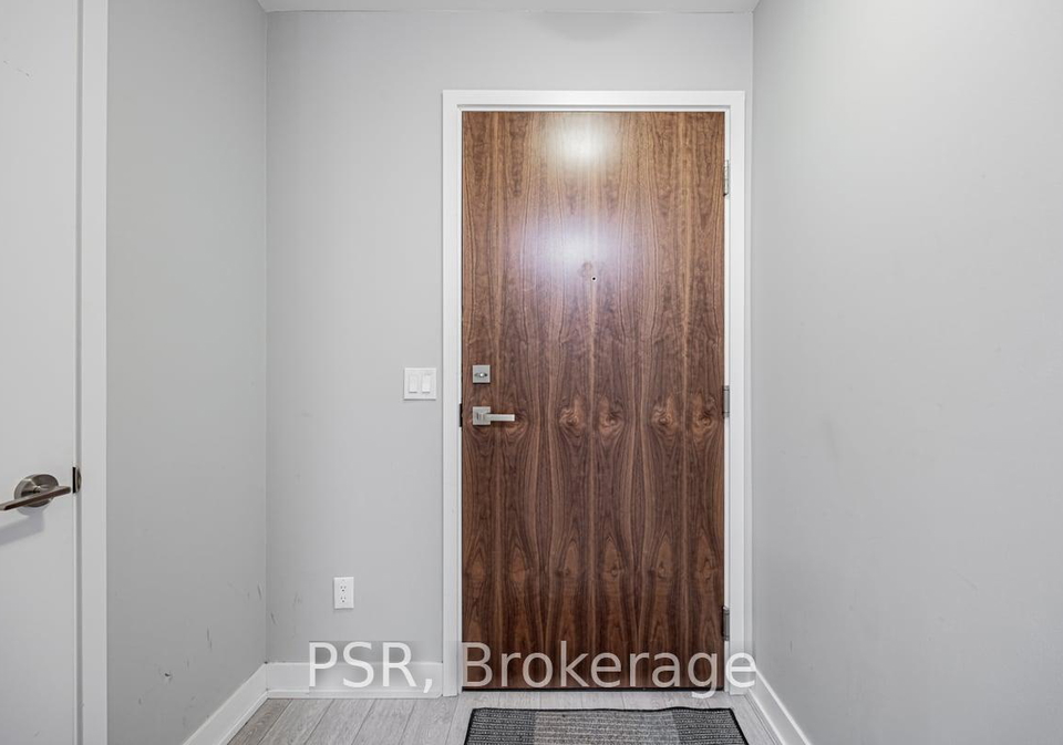 15-baseball-place-toronto-ontario-e12420161