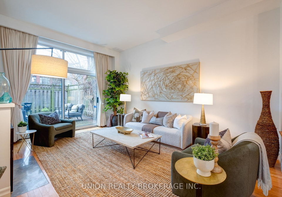 90-kippendavie-avenue-toronto-ontario-e12421342