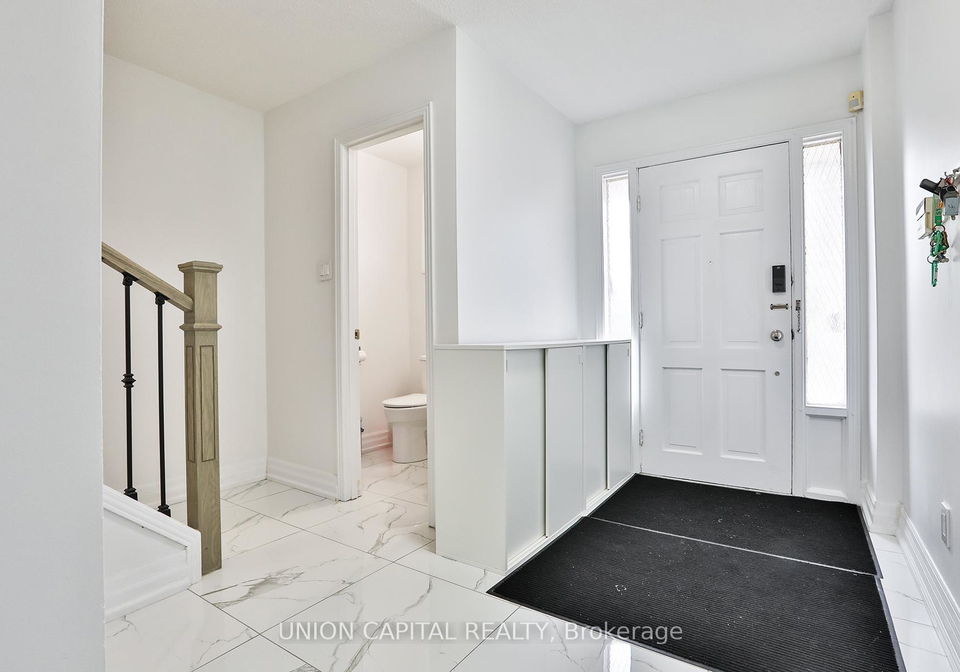 72-bushmills-square-scarborough-ontario-e12421671