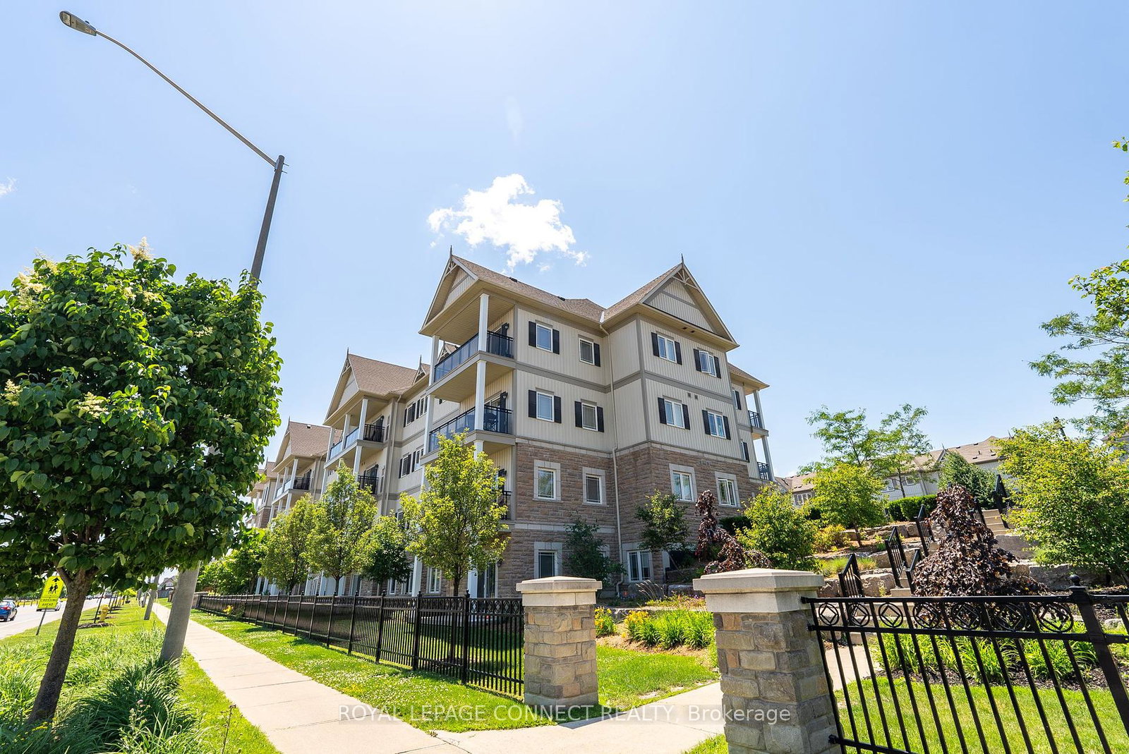 1-sidney-lane-clarington-ontario-e12421746