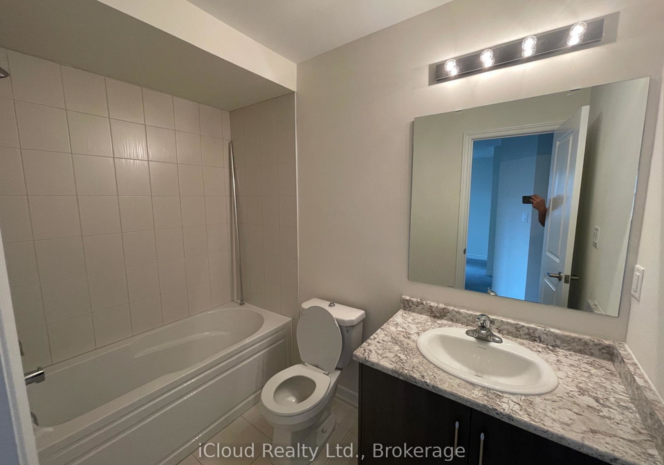 2501-athena-path-pickering-ontario-e12422544