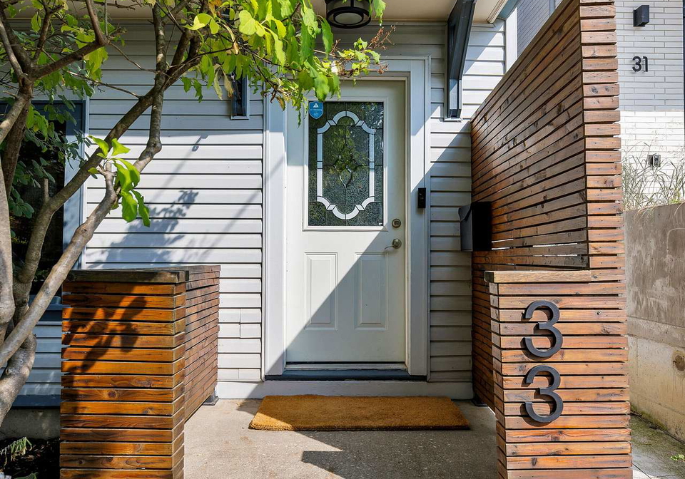 33-redwood-avenue-toronto-ontario-e12423648