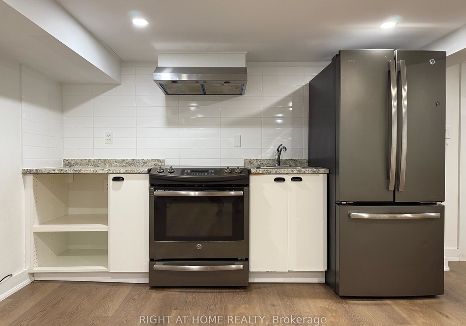 22-glenside-avenue-toronto-ontario-e12424518
