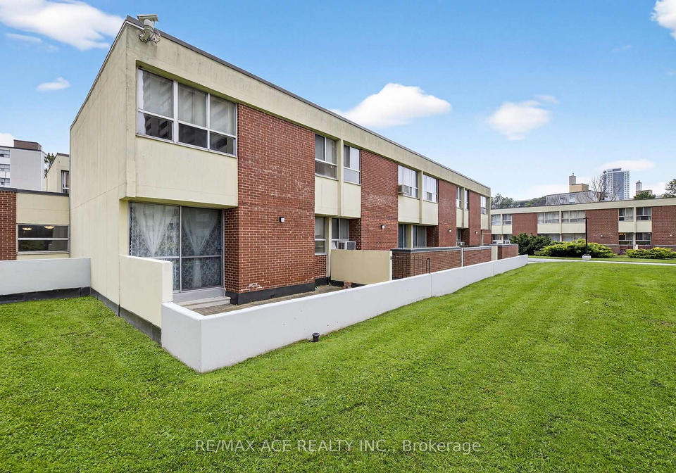 10-crescent-town-road-east-york-ontario-e12424763