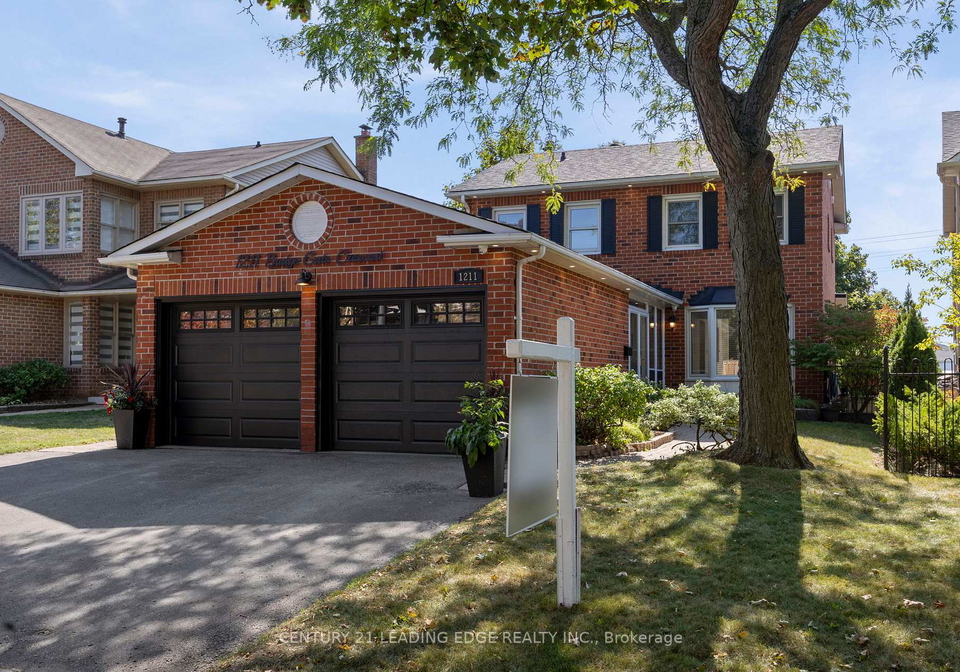 1211-bridge-gate-crescent-pickering-ontario-e12424975