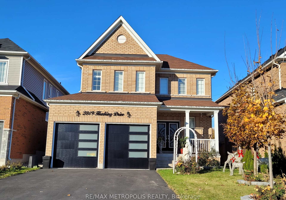 2019-hunking-drive-oshawa-ontario-e12425021