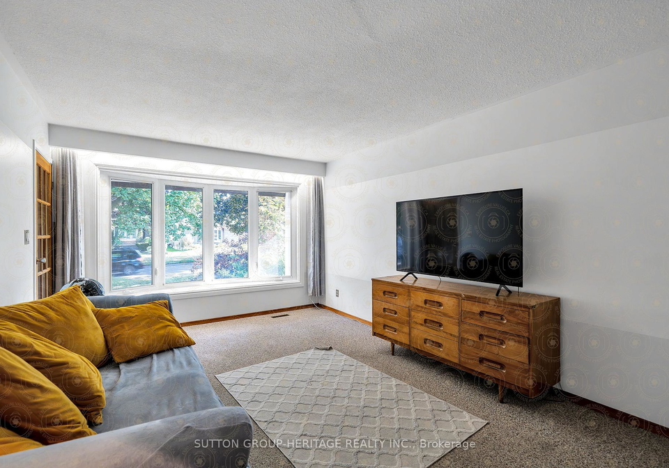 792-tatra-drive-oshawa-ontario-e12425562