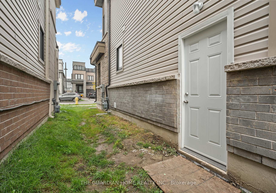15-clipper-lane-clarington-ontario-e12426571