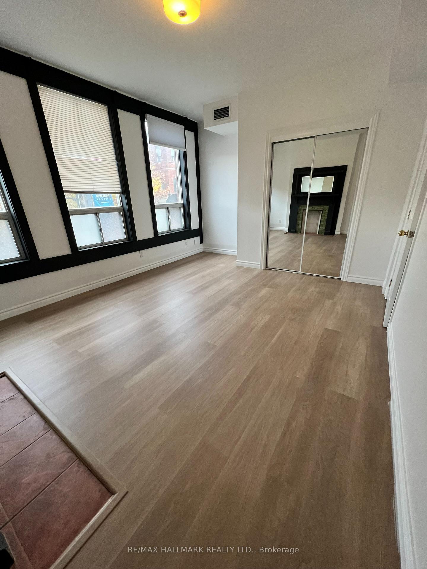 804-queen-street-e-toronto-ontario-e12427536
