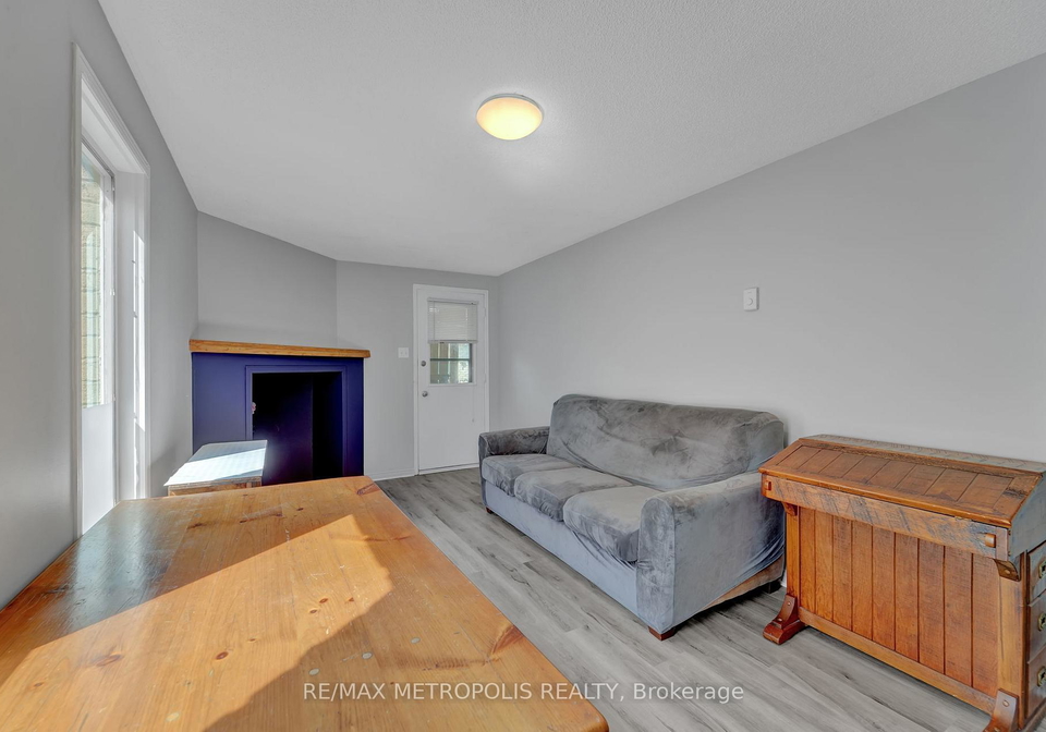 31-empire-crescent-clarington-ontario-e12427679
