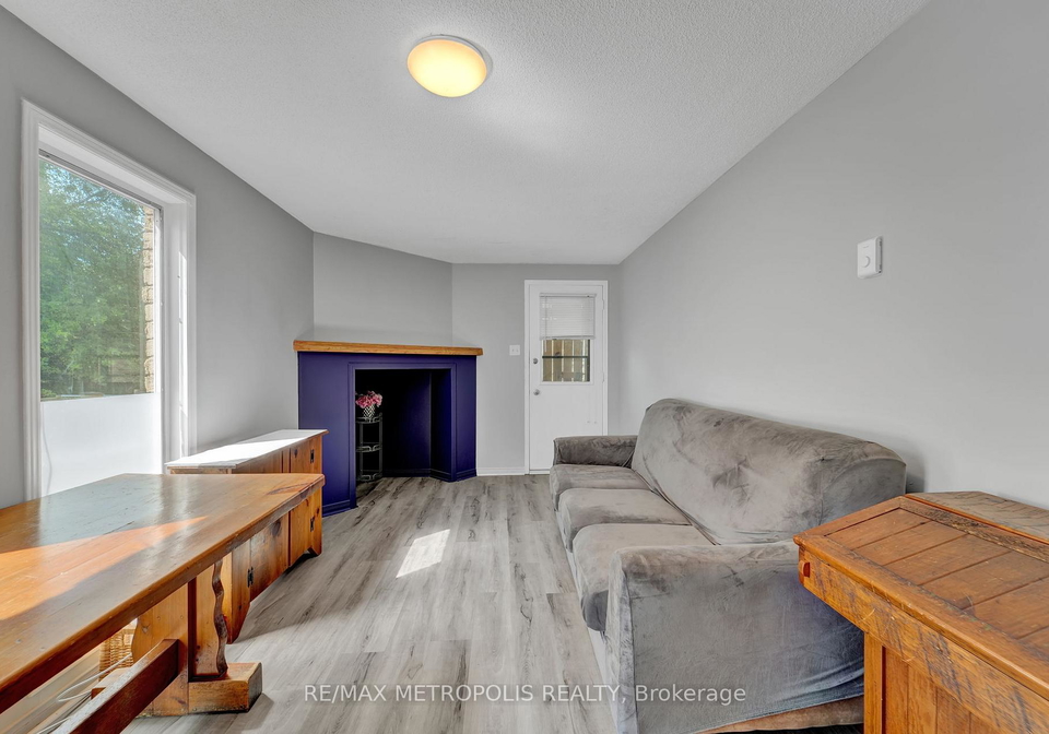 31-empire-crescent-clarington-ontario-e12427679